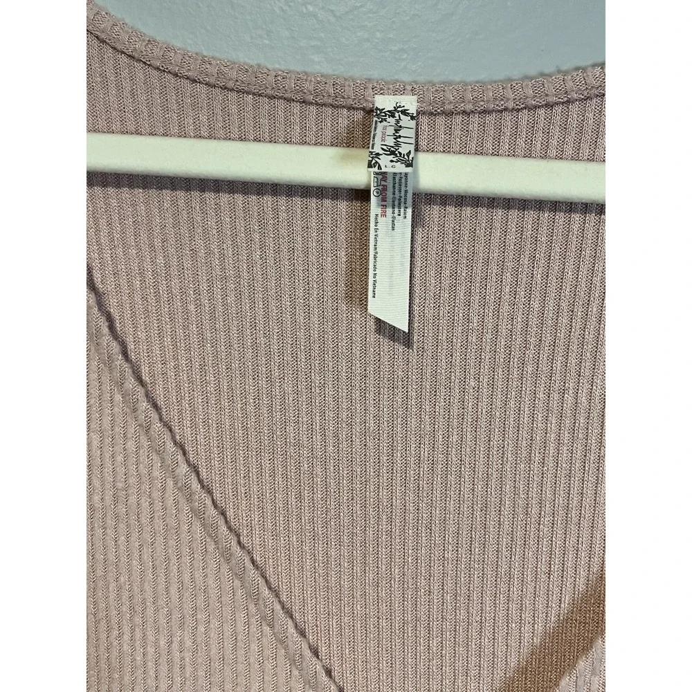 NWT Intimately Free People Rib Knit Bodysuit Lrg V-Neck Cozy Up Pink Salt READ